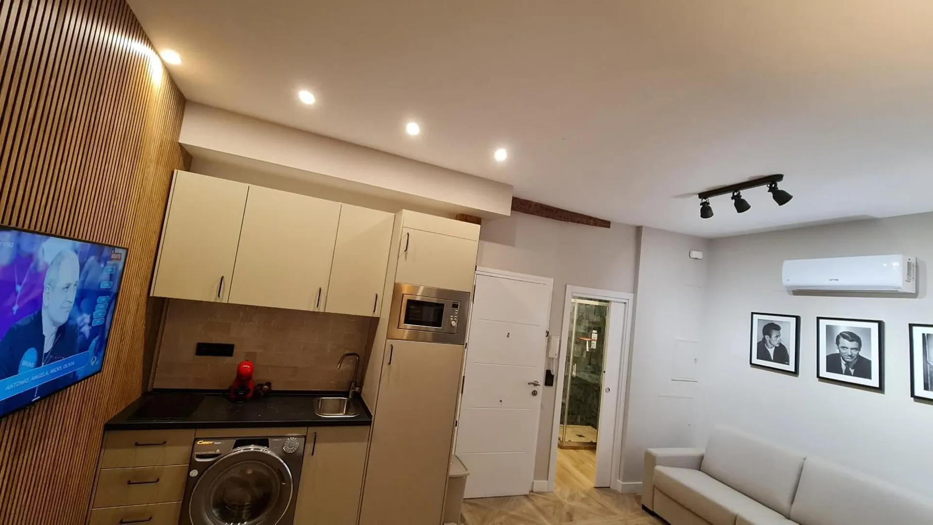 Apartamento Luis De Velazquez Malaga 0*,  Spain